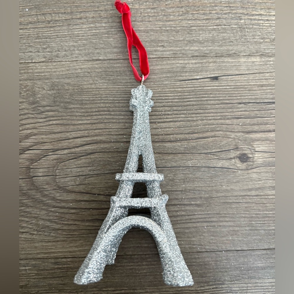 3D SILVER SPARKLY EIFFEL TOWER ORNAMENT